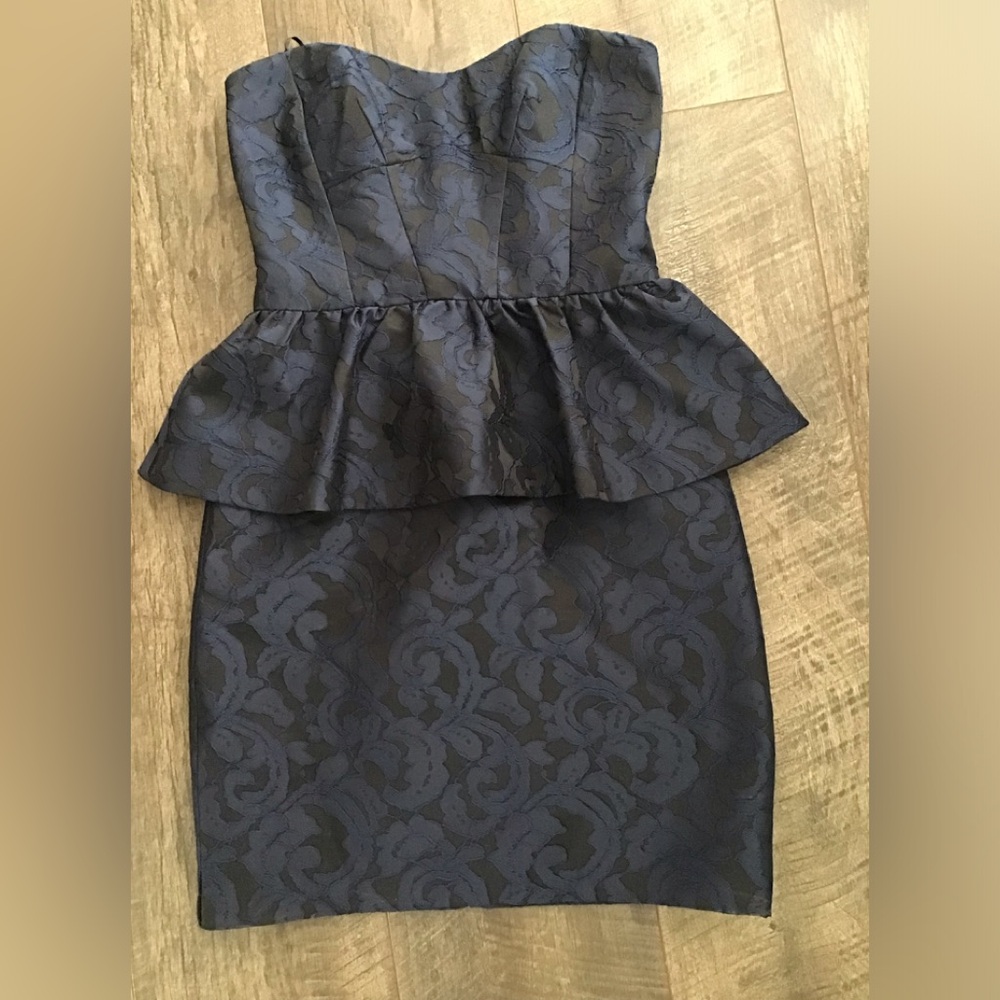 ABS navy/black shoulder less party/prom dress.EUC